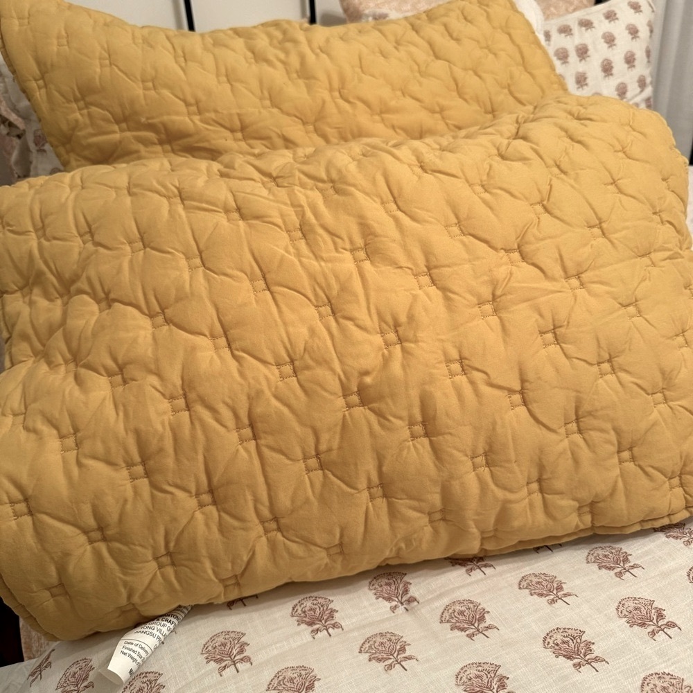 2/ Pottery Barn Kids Square Stitch Quilted Sham Set Of 2 Standard